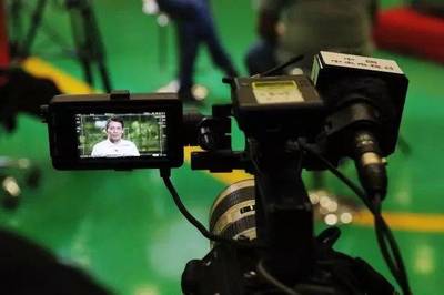 楚天科技執(zhí)行總裁曾凡云 以中國(guó)速度與專業(yè)禮儀服務(wù)，贏得國(guó)際尊重